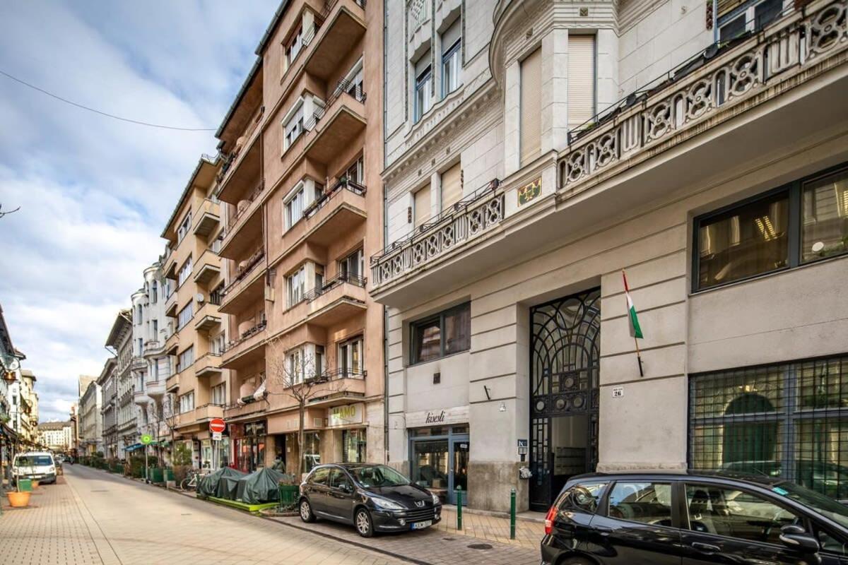 Convenient Apartment At Gastro Driven Location ブダペスト エクステリア 写真